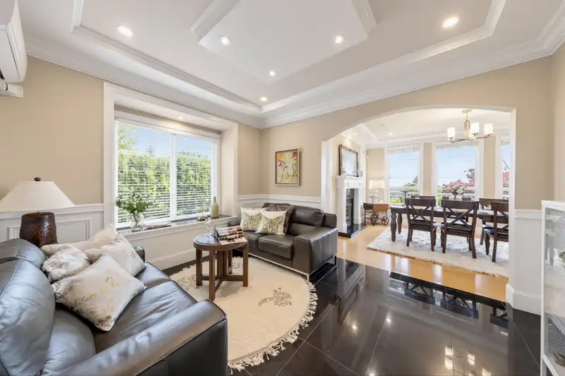 6087 MCKEE STREET - photo 4 of 40