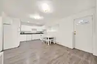 1433 KINGS AVENUE - thumbnail 23