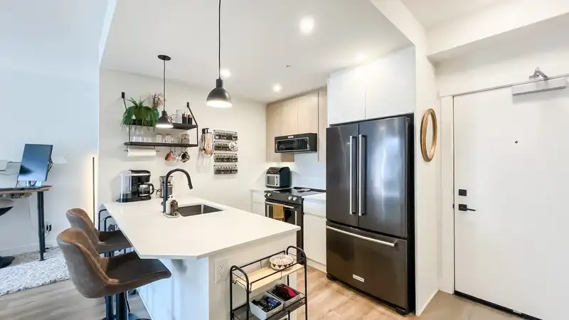 1314 2180 KELLY AVENUE - photo 1 of 31