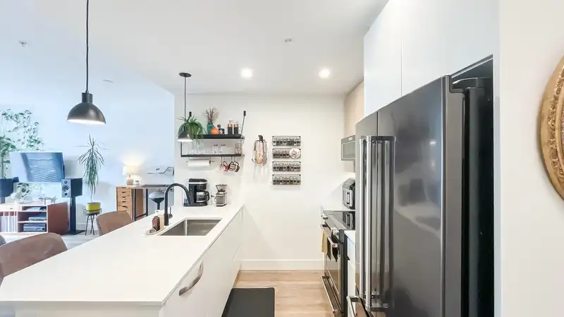 1314 2180 KELLY AVENUE - photo 2 of 31