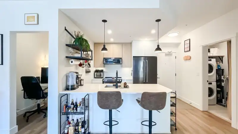 1314 2180 KELLY AVENUE - photo 3 of 31