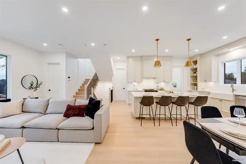 101 9727 129A STREET - photo 3 of 25