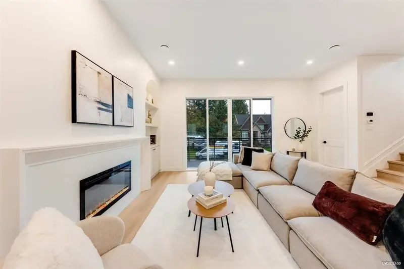 101 9727 129A STREET - photo 4 of 25