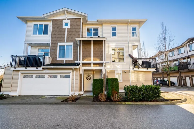 102 19433 68 AVENUE - photo 1 of 25