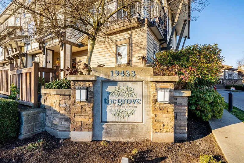 102 19433 68 AVENUE - photo 2 of 25