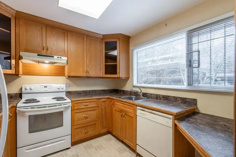 3013 VEGA COURT - photo 2 of 37