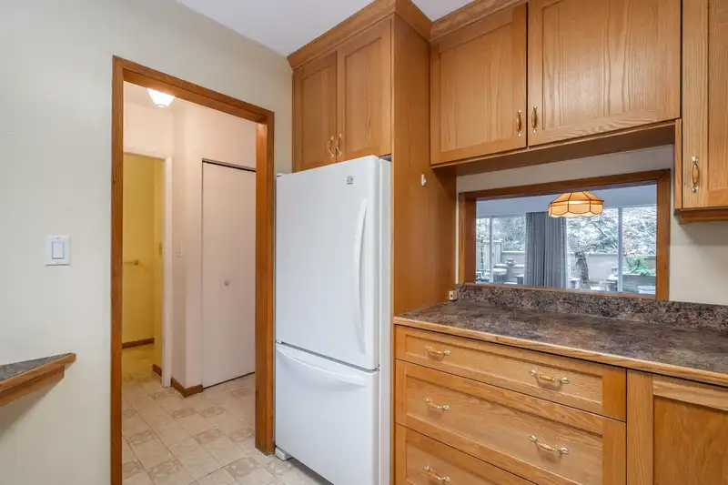 3013 VEGA COURT - photo 4 of 37