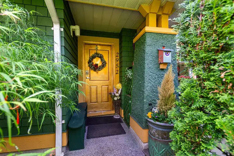 2952 W 8TH AVENUE - photo 3 of 22