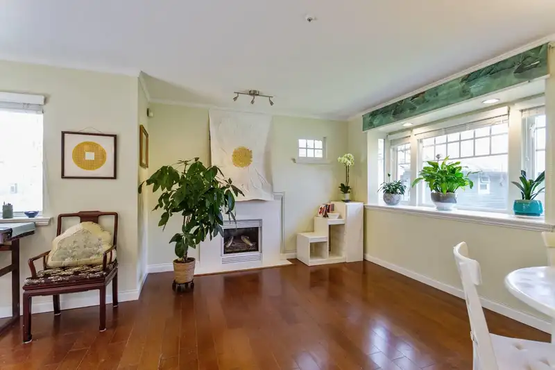 2952 W 8TH AVENUE - photo 4 of 22