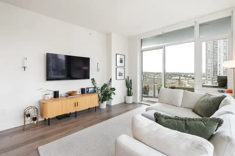1507 4433 ALASKA STREET - photo 4 of 39
