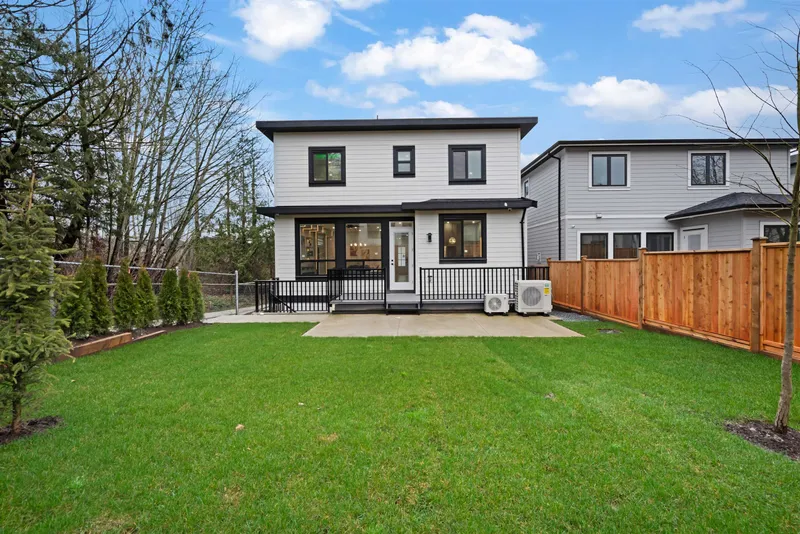 6931 205 STREET - photo 3 of 25