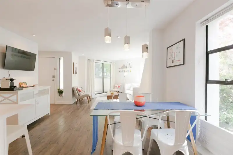 104 936 BUTE STREET - photo 3 of 16