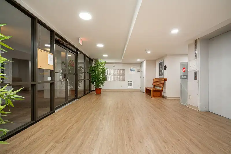 201 550 EIGHTH STREET - photo 4 of 26