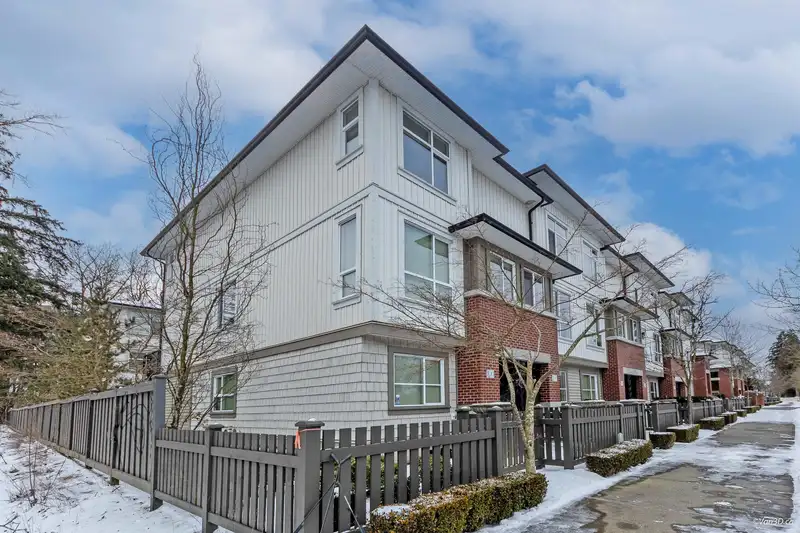 6 8355 164 STREET - photo 3 of 24