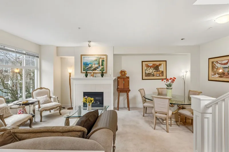 979 WESTBURY WALK - photo 2 of 11