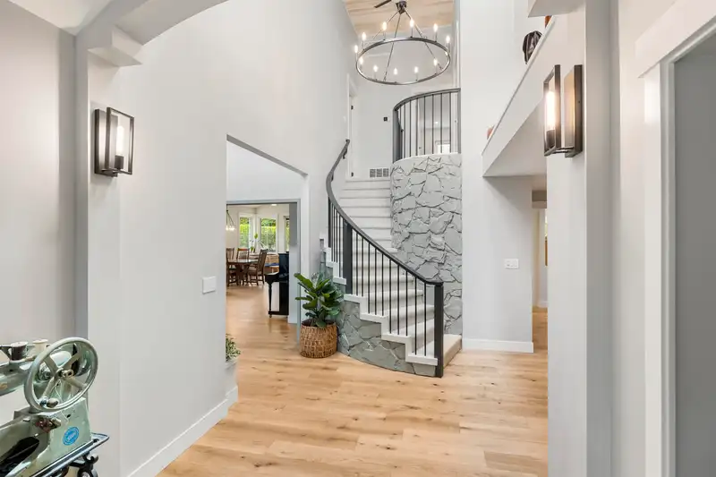 25088 59 AVENUE - photo 4 of 38