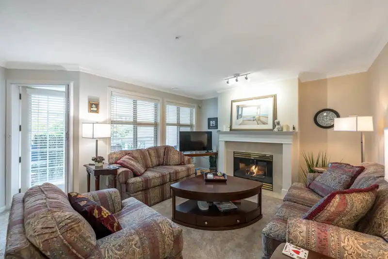 209 15350 19A AVENUE - photo 3 of 34