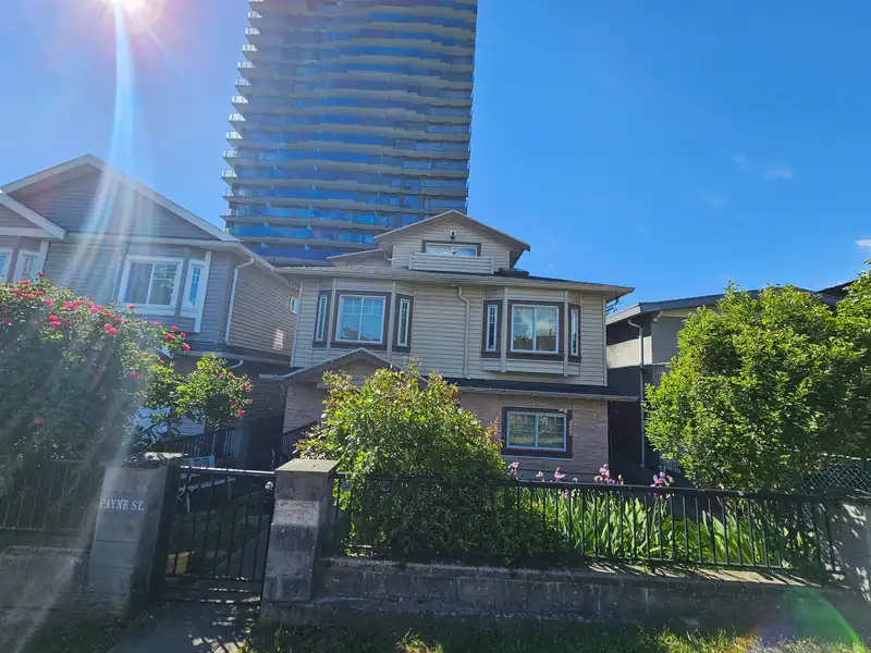 5045 PAYNE STREET - photo 1 of 11