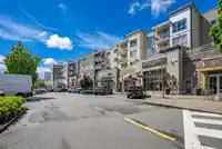 406 15735 CROYDON DRIVE - thumbnail 3