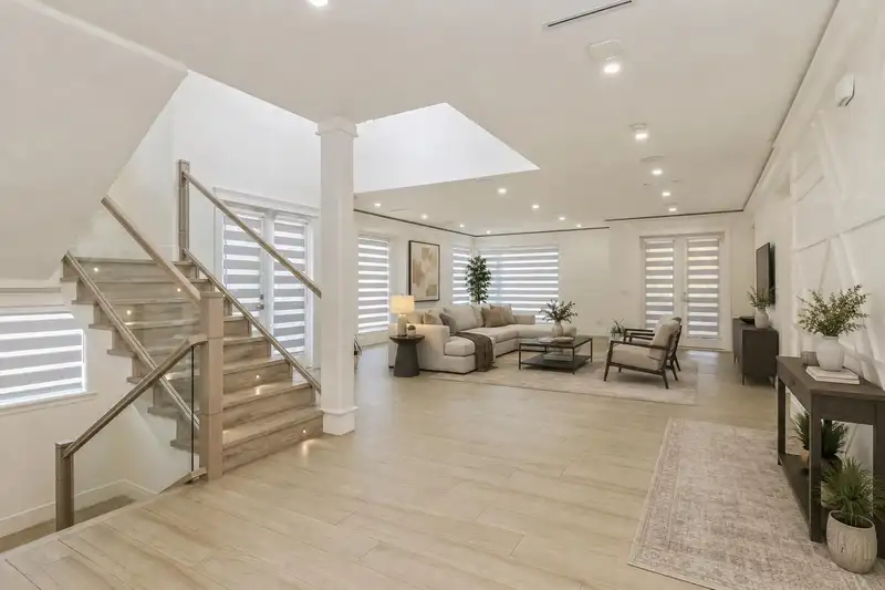 20754 48 AVENUE - photo 2 of 40