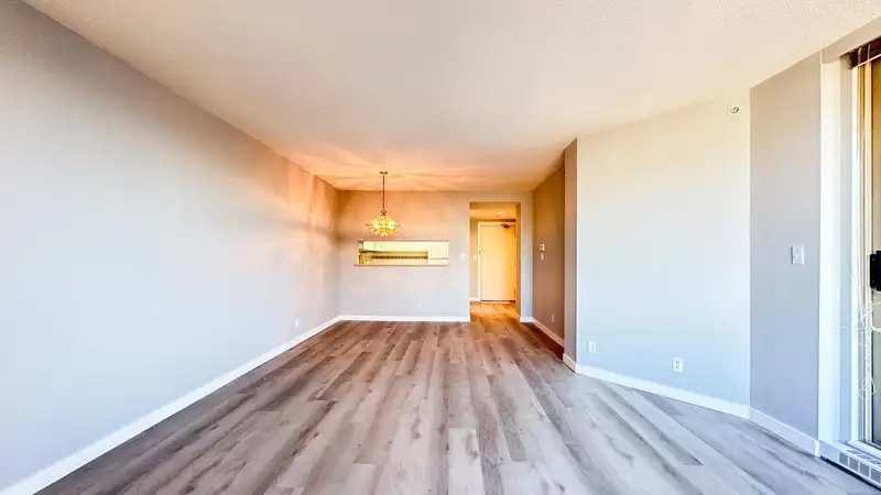 302 2438 HEATHER STREET - photo 2 of 33