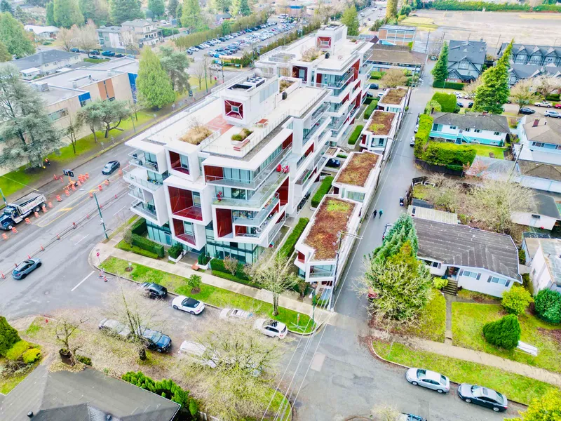 759 W 41ST AVENUE - photo 3 of 17