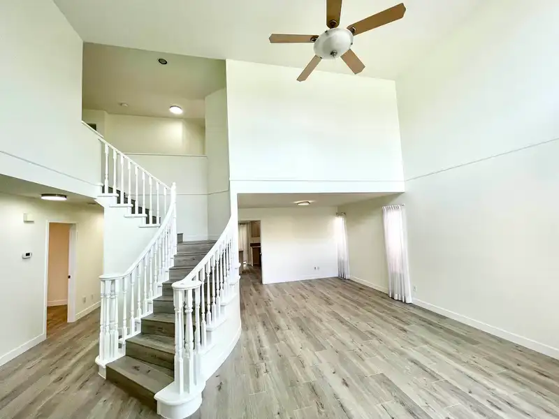 5260 ROWLING PLACE - photo 3 of 40