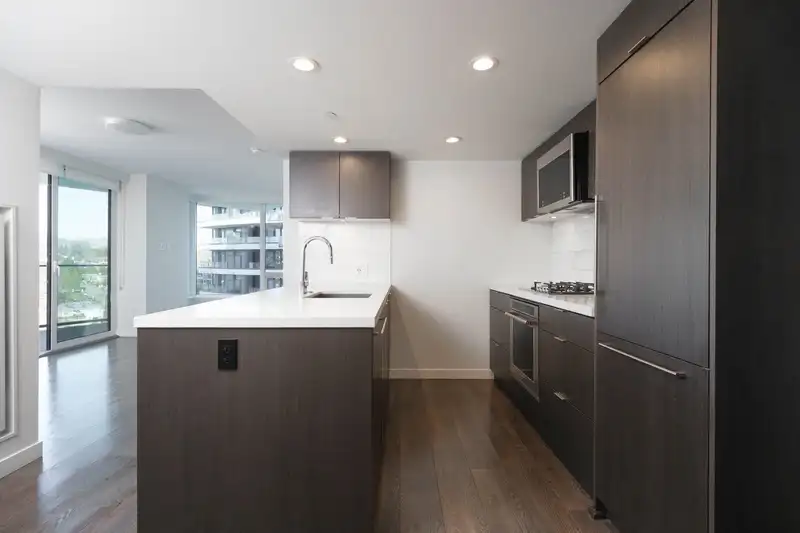 1005 8238 LORD STREET - photo 4 of 38