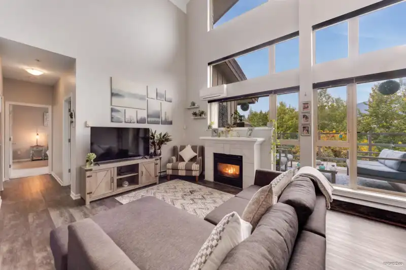 510 580 RAVEN WOODS DRIVE - photo 1 of 28