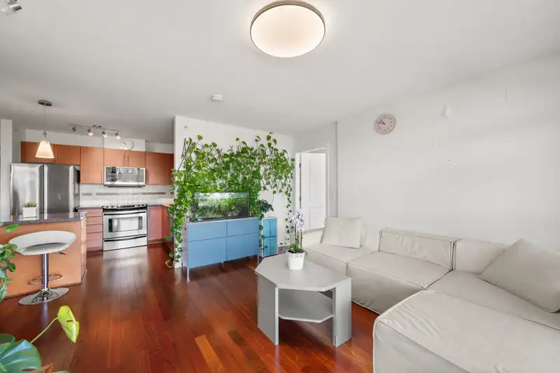 1801 5611 GORING STREET - photo 4 of 33