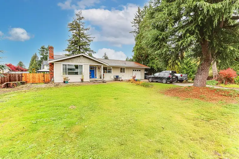8887 GAY STREET - photo 2 of 36