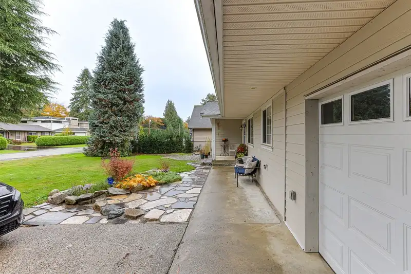 8887 GAY STREET - photo 4 of 36