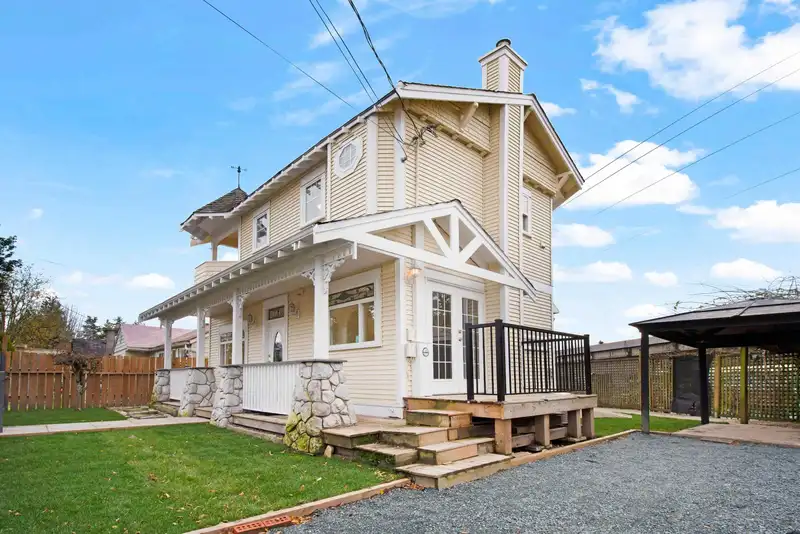 2208 HAMILTON STREET - photo 2 of 34
