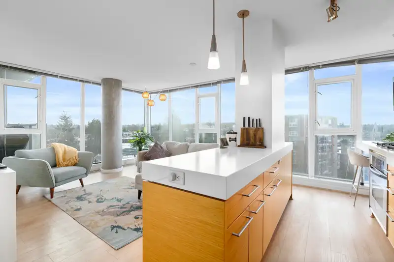 709 2770 SOPHIA STREET - photo 1 of 30