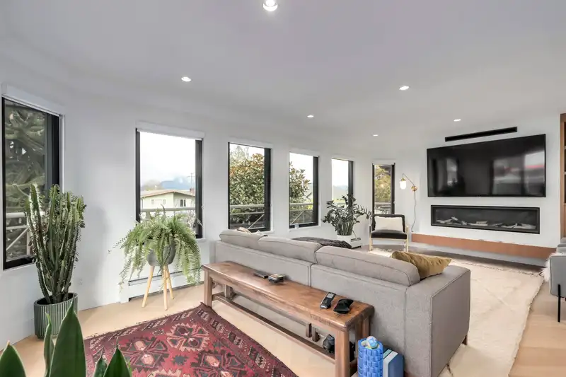 210 MADISON AVENUE - photo 4 of 35