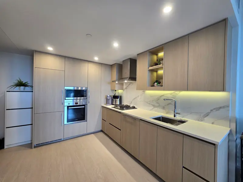 2303 13778 100 AVENUE - photo 4 of 25