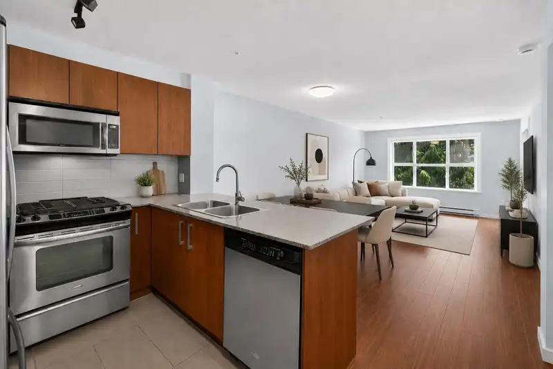 312 5889 IRMIN STREET - photo 3 of 36