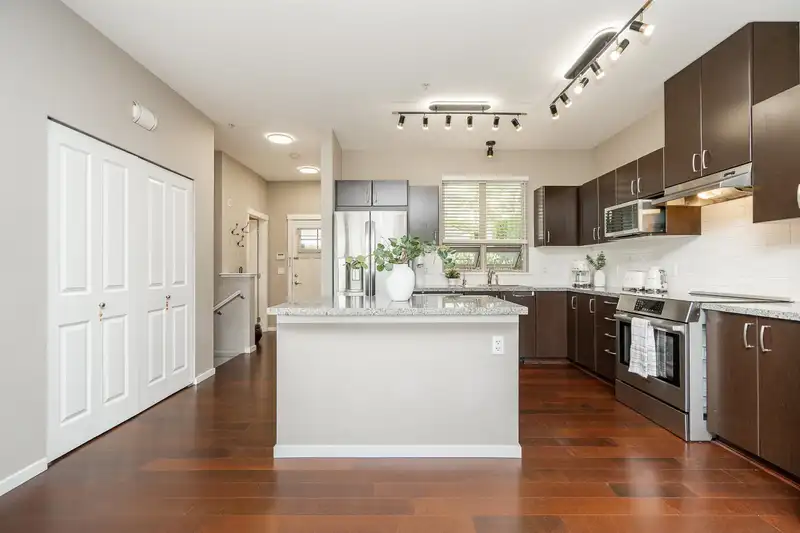 6 3138 DAYANEE SPRINGS BOULEVARD - photo 3 of 40