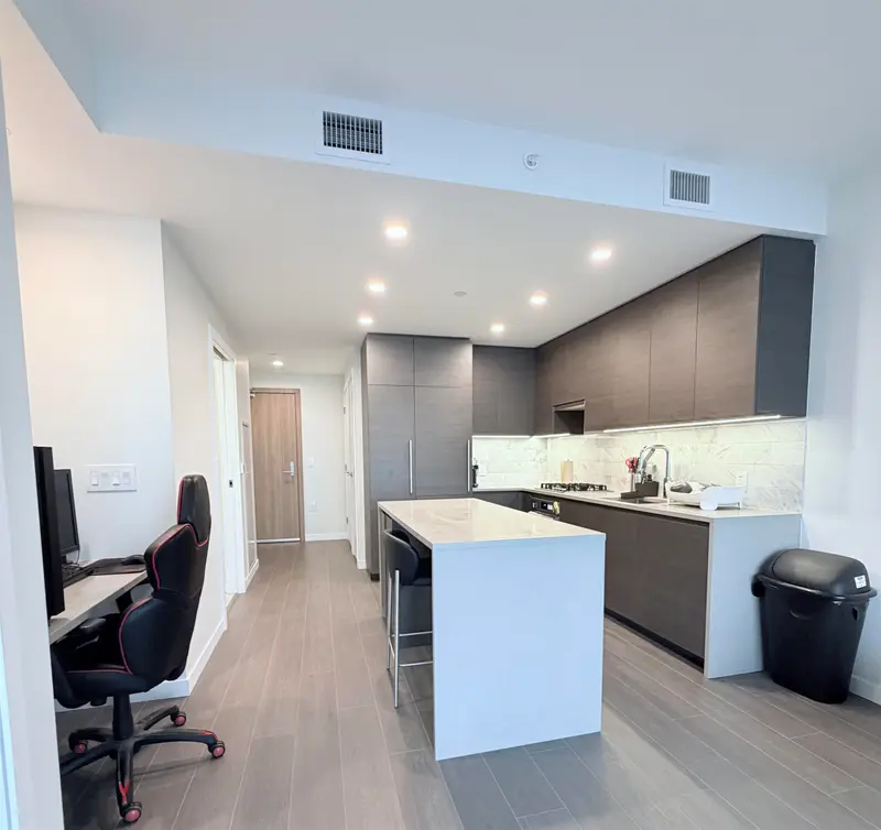 2803 2108 GILMORE AVENUE - photo 4 of 15