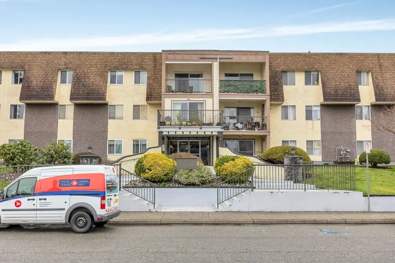 347 2821 TIMS STREET - photo 1 of 25