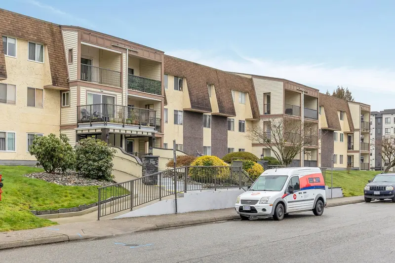 347 2821 TIMS STREET - photo 2 of 25