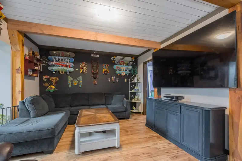 34587 FERGUSON AVENUE - photo 4 of 40