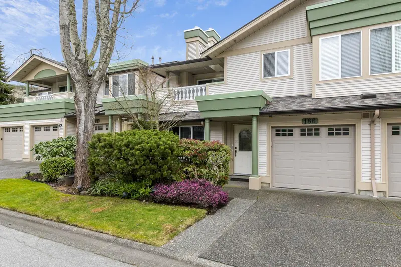 186 13888 70 AVENUE - photo 2 of 25