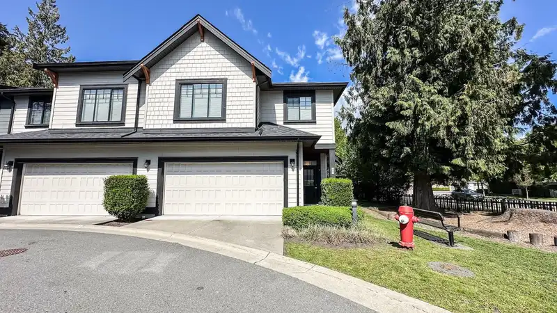 30 8425 VENTURE WAY WAY - photo 2 of 35