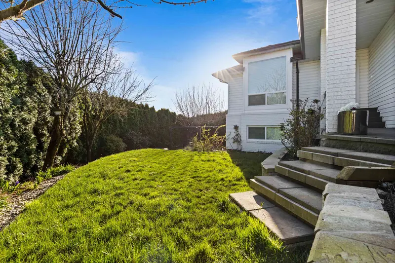 3073 KINGFISHER DRIVE - photo 4 of 25