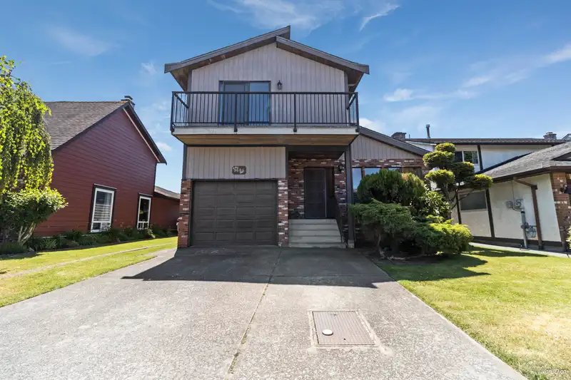 9684 ASHWOOD DRIVE - photo 1 of 3