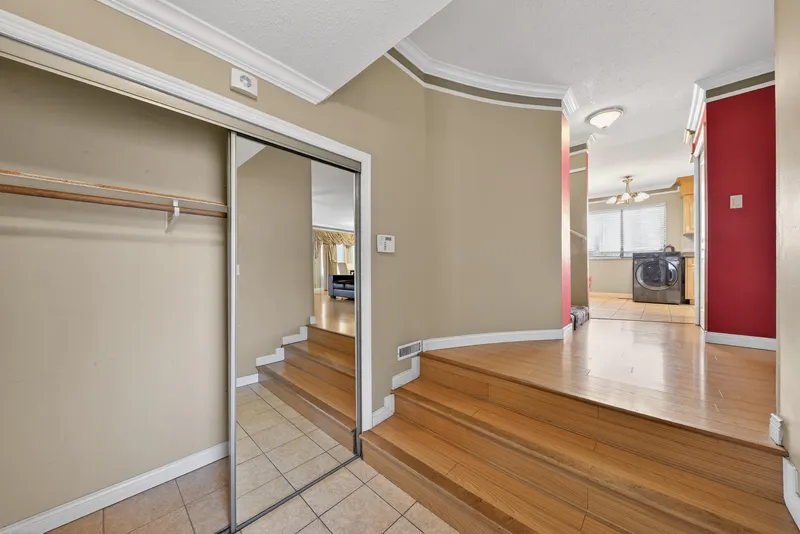 7351 141A STREET - photo 3 of 25