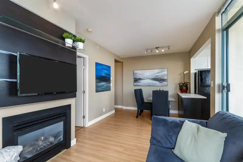 706 1238 BURRARD STREET - photo 3 of 22