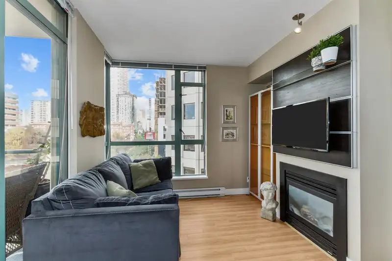 706 1238 BURRARD STREET - photo 4 of 22