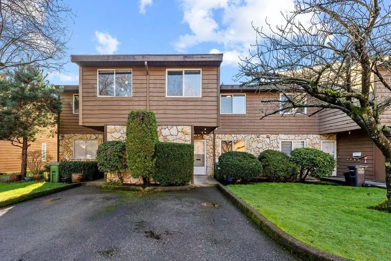 54 9111 NO. 5 ROAD - photo 1 of 25